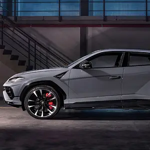 2023-Lamborghini-Urus-S-002-1440w.webp