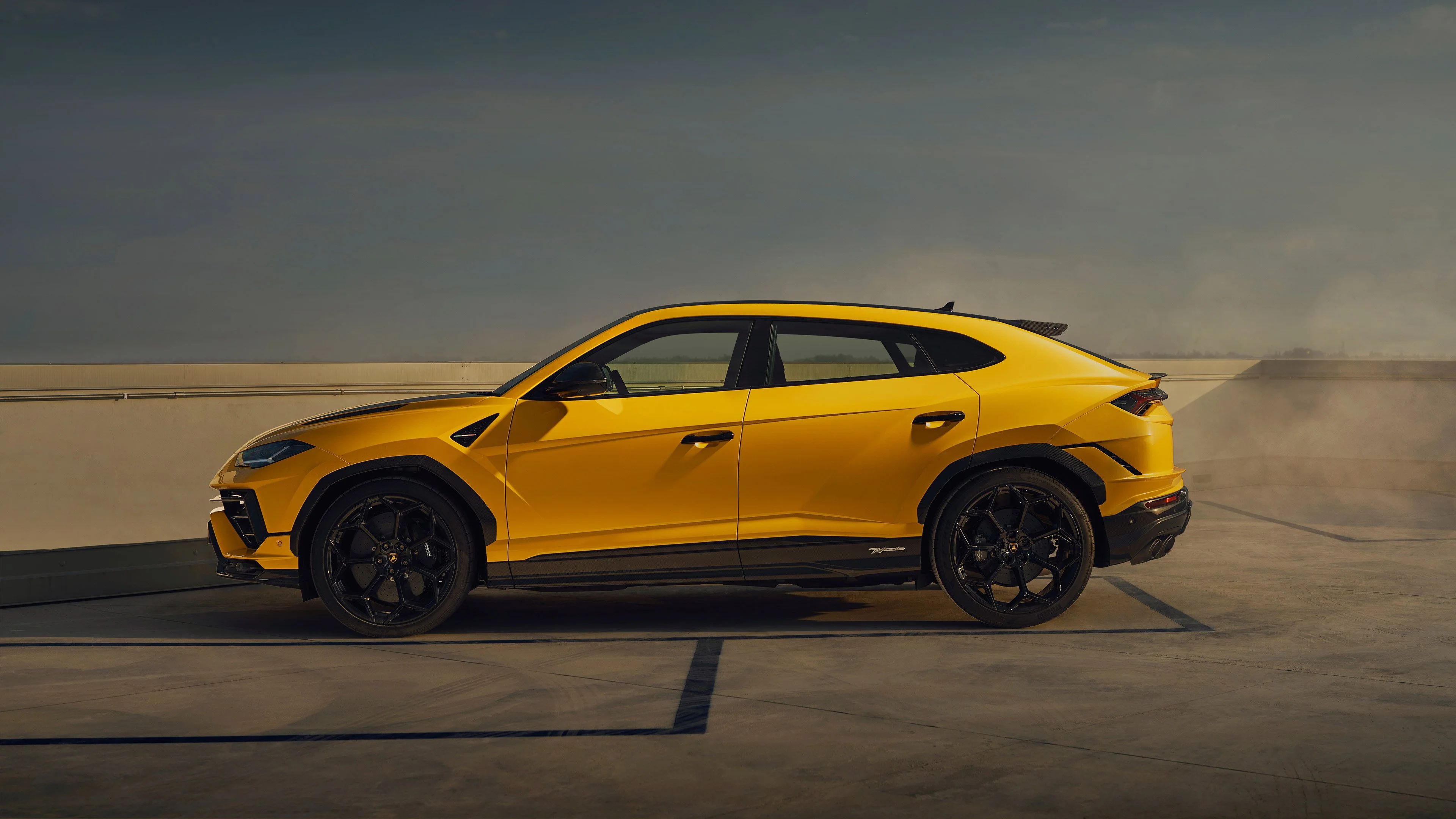 2023-Lamborghini-Urus-Performante-004-2160.webp