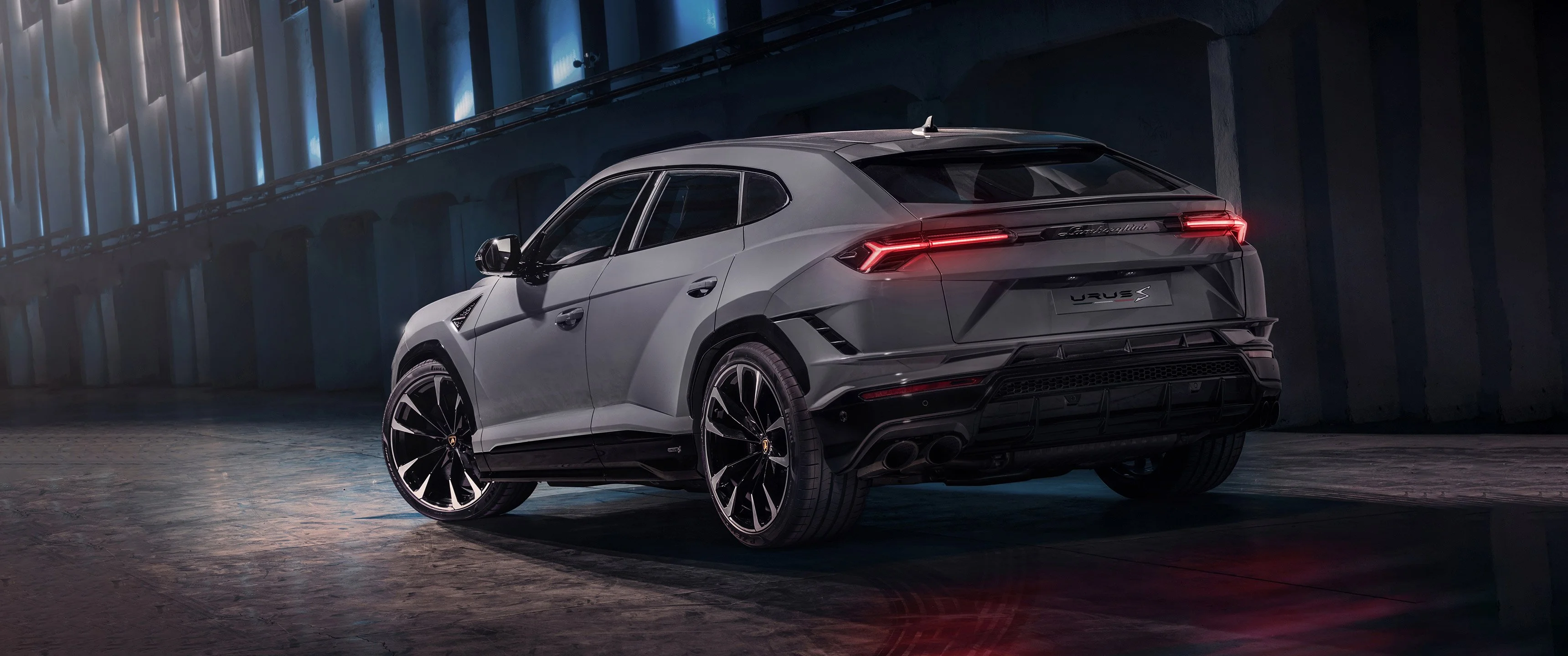 2023-Lamborghini-Urus-S-003-1440w.webp